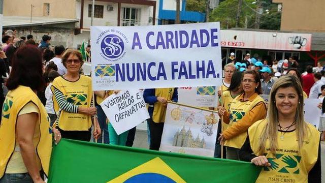 Voluntários Mãos que Ajudam e Missionários marcam desfile do Dia 7 de Setembro