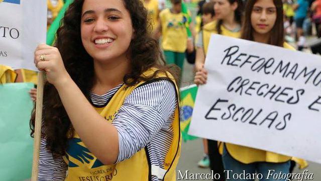 Voluntários Mãos que Ajudam e Missionários marcam desfile do Dia 7 de Setembro