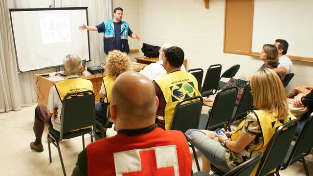 Mãos que Ajudam presta serviços a milhares de pessoas em novembro