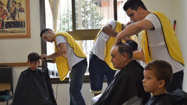 Mãos que Ajudam presta serviços a milhares de pessoas em novembro