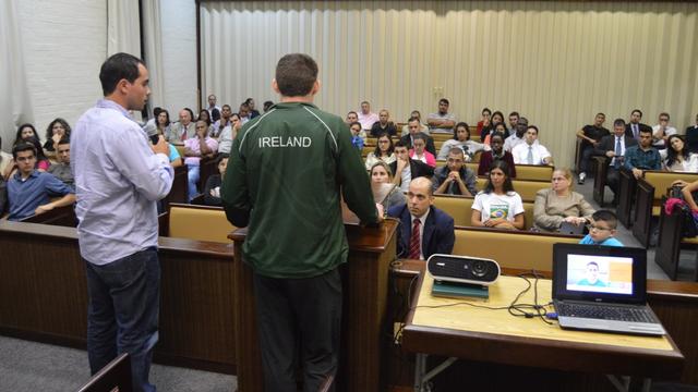 Devocional com Atleta Paralímpico Jason Smyth fortalece juventude no Rio