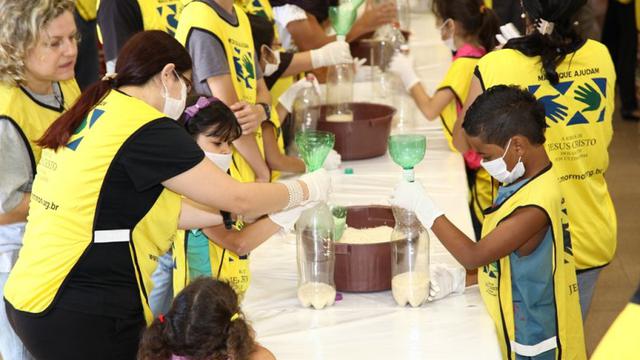 Oficina Mãos que Ajudam a Armazenar e Doar Alimentos
