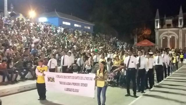 Voluntários Mãos que Ajudam e Missionários marcam desfile do Dia 7 de Setembro