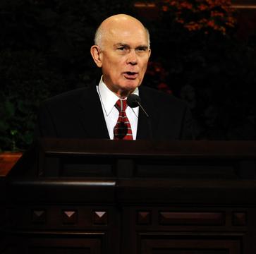 dallin-oaks-oct-gconf-2010-sunm.JPG