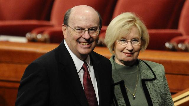 elder-Cook-newsbio-GC-Oct-2010-with-wife.JPG